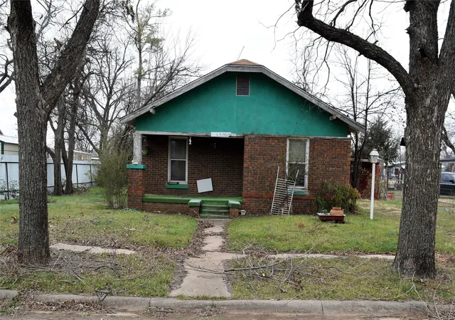 Homes for sale in Coleman, TX | 415 W 12th St, Coleman, TX 76834 | MLS# 20850897