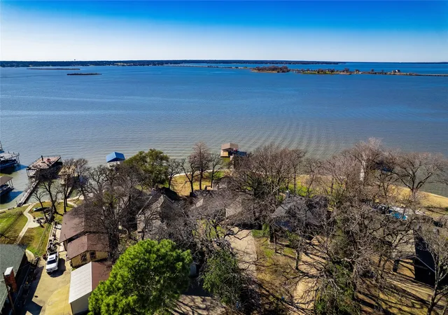 Photo 2 of Single family home for sale at 154 Ocean Dr, Gun Barrel City, TX 75156 | MLS# 20863111 | Listing updated on 2026-08-25