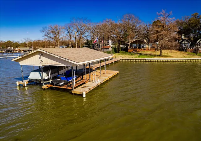 Photo 3 of Single family home for sale at 154 Ocean Dr, Gun Barrel City, TX 75156 | MLS# 20863111 | Listing updated on 2026-08-25