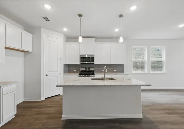 Photo 2 of Single family home for sale at 1340 Lollipop Ln, Sherman, TX 75090 | MLS# 20864519 | Listing updated on 2026-09-29