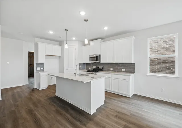 Photo 3 of Single family home for sale at 1340 Lollipop Ln, Sherman, TX 75090 | MLS# 20864519 | Listing updated on 2026-09-29