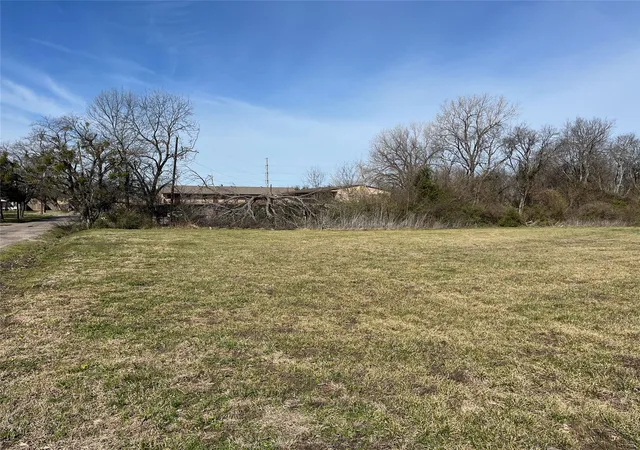 Photo 2 of Land for sale at 0000 Earl St, Commerce, TX 75428 | MLS# 20864913 | Listing updated on 2026-08-31