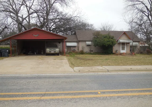 Homes for sale in Ranger, TX | 610 W Main St, Ranger, TX 76470 | MLS# 20865602