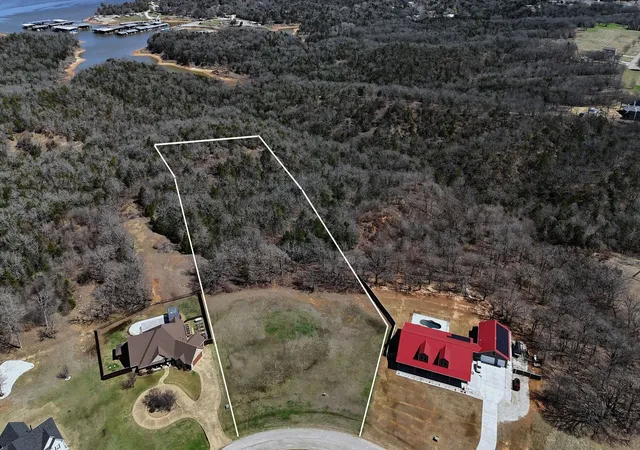 Photo 3 of Sale Pending at 144 Texoma Bluffs Cir, Gordonville, TX 76245 | MLS# 20867336 | Listing updated on 2026-07-21