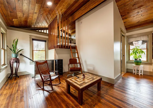 Photo 4 of Sale Pending at 621 S Main St, Paris, TX 75460 | MLS# 20867420 | Listing updated on 2026-07-07