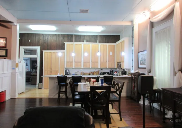 Photo 2 of Single family home for sale at 201 Live Oak St, Marlin, TX 76661 | MLS# 224657 | Listing updated on 2026-07-21