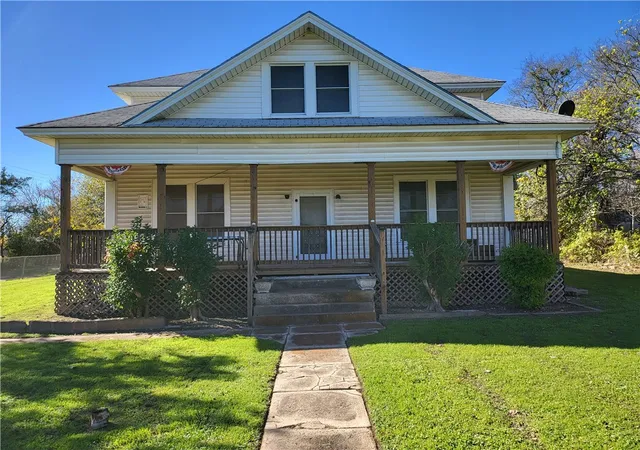 Homes for sale in Lorena, TX | 426 N Houston St, Lorena, TX 76655 | MLS# 219524