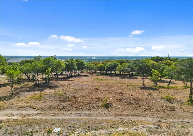 Homes for sale in Woodway, TX | 203 Merrifield Dr, Woodway, TX 76712 | MLS# 225537