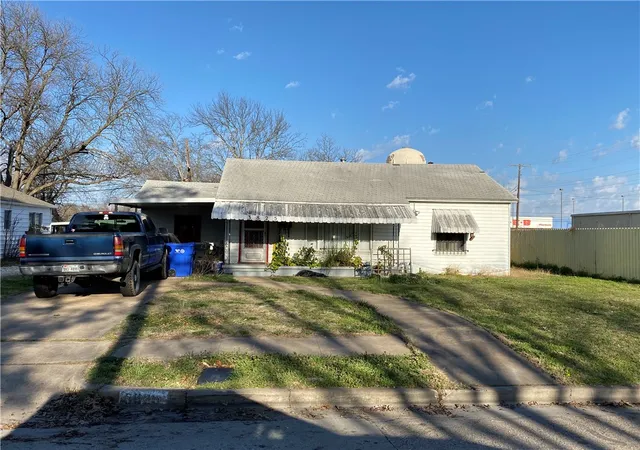 Photo 1 of Single family home for sale at 3825 N 20th, Waco, TX 76708 | MLS# 225744 | Listing updated on 2026-07-17