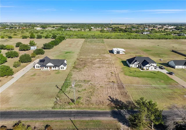 Homes for sale in China Spring, TX | 1909 Jackson Ln, China Spring, TX 76633 | MLS# 225769