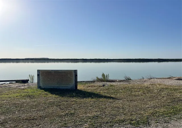 4th image of 0000 Lanai Ct, Runaway Bay, TX 76426 | MLS# 20877171