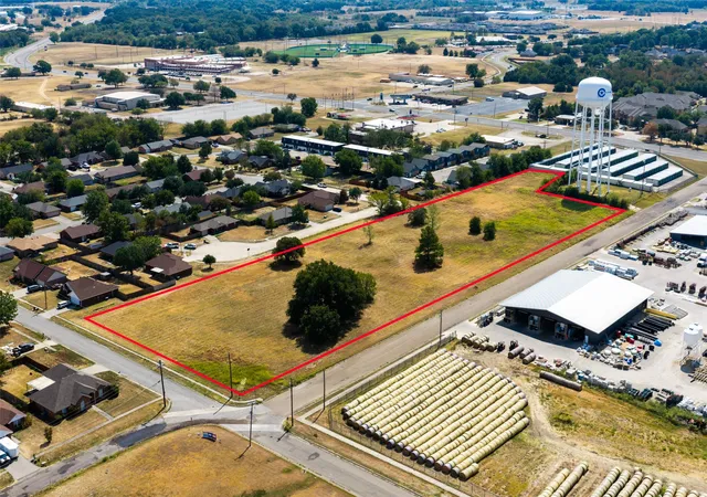 Photo 2 of Land for sale at 2301 Mangum St, Commerce, TX 75428 | MLS# 20878071 | Listing updated on 2026-09-25