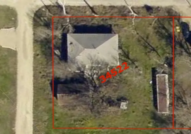 Photo 2 of Single family home for sale at 320 N 5th St, Lott, TX 76656 | MLS# 229177 | Listing updated on 2026-09-16