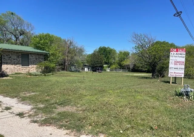 Photo 3 of Single family home for sale at 604 Goshen Rd, Springtown, TX 76082 | MLS# 20885741 | Listing updated on 2026-09-30