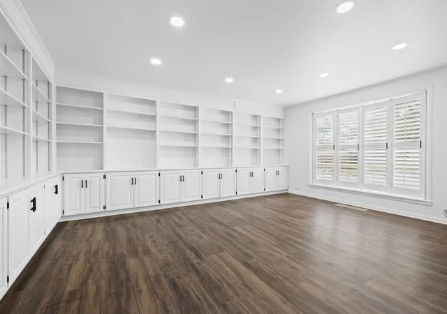 Photo 4 of Single family home for sale at 803 Lakeview Dr, Mineral Wells, TX 76067 | MLS# 20883198 | Listing updated on 2026-10-02