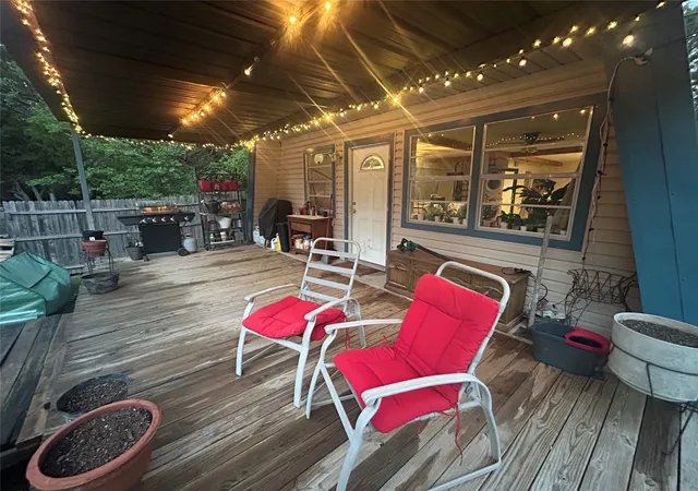 Homes for sale in Granbury, TX | 1015 Comanche Cove Dr, Granbury, TX 76048 | MLS# 20886862