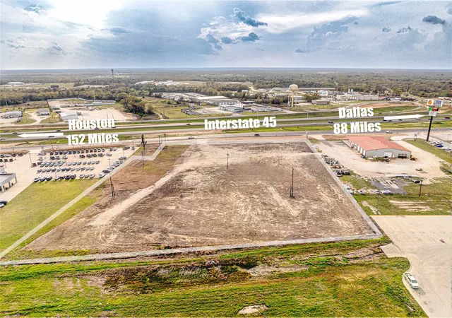 Photo 1 of Land for sale at 350 Interstate 45 E, Fairfield, TX 75840 | MLS# 20887217 | Listing updated on 2026-04-02