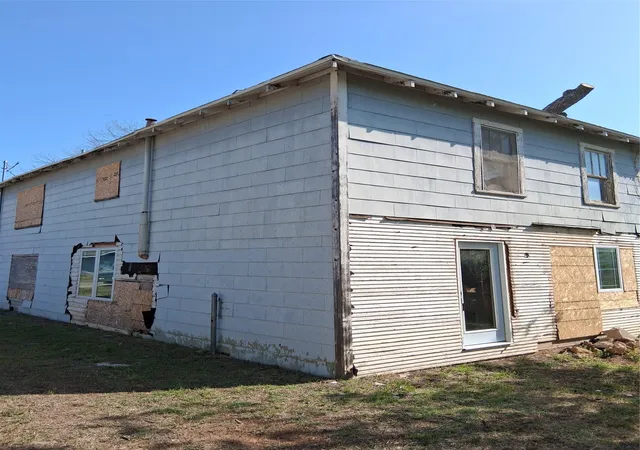 Homes for sale in Coleman, TX | 208 E 4th St, Coleman, TX 76834 | MLS# 20887401