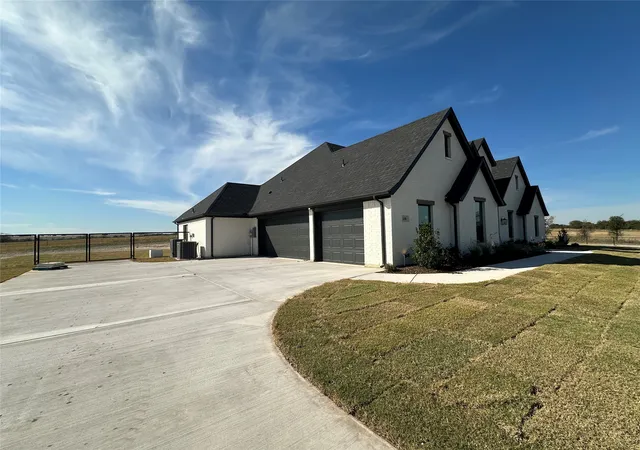 Homes for sale in Decatur, TX | 108 Blackstar Ln, Decatur, TX 76234 | MLS# 20887669