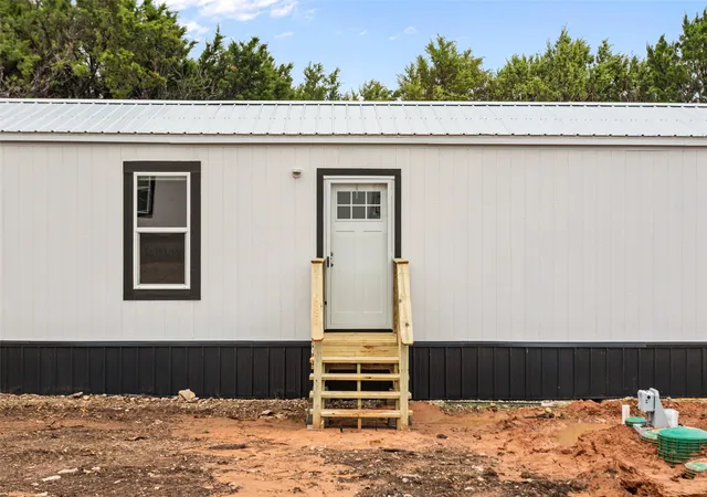 Photo 2 of Manufactured home for sale at 3606 Hilltop Rd, Granbury, TX 76048 | MLS# 20895193 | Listing updated on 2026-07-27