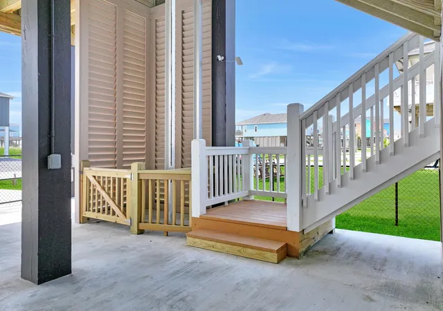 Photo 4 of Single family home for sale at 1983 Royalville Ct, Port Bolivar, TX 77650 | MLS# 20895736 | Listing updated on 2026-08-17