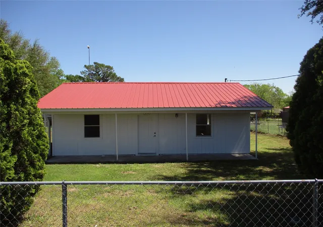 Homes for sale in Emory, TX | 291 Skyline Dr, Emory, TX 75440 | MLS# 20896078