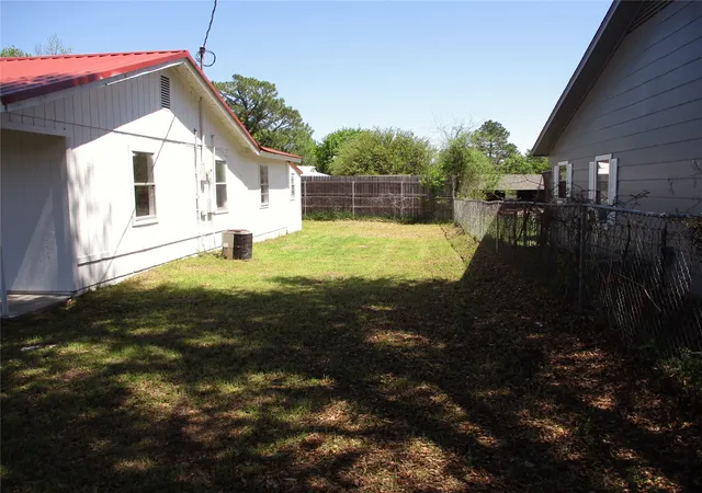 Photo 4 of Single family home for sale at 291 Skyline Dr, Emory, TX 75440 | MLS# 20896078 | Listing updated on 2026-09-23