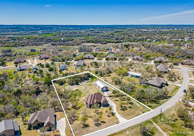 Photo 3 of Single family home for sale at 114 Woodlot Ln, Azle, TX 76020 | MLS# 20879151 | Listing updated on 2026-07-09
