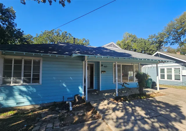 4th image of 2621 N Locust St, Denton, TX 76209 | MLS# 20901303
