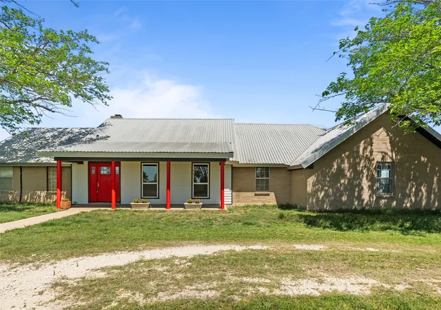 Photo 2 of Single family home for sale at 9518 County Road 913, Godley, TX 76044 | MLS# 20902543 | Listing updated on 2026-08-21