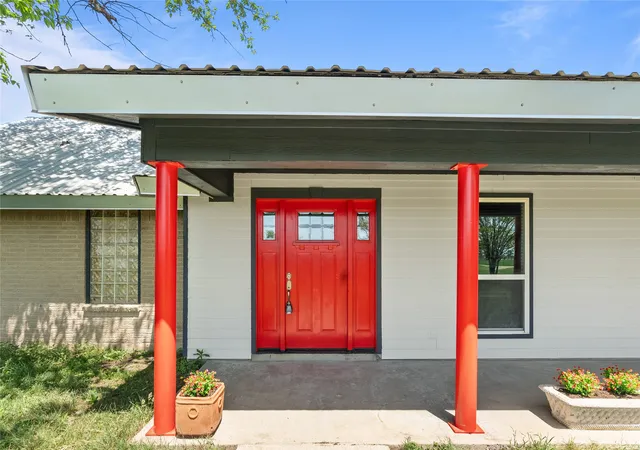 Photo 3 of Single family home for sale at 9518 County Road 913, Godley, TX 76044 | MLS# 20902543 | Listing updated on 2026-09-23