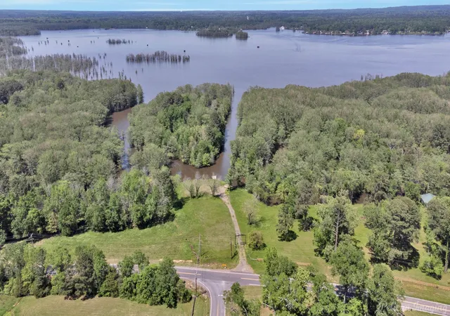 3rd image of 7780 S Lakeshore, Shreveport, LA 71119 | MLS# 20907437