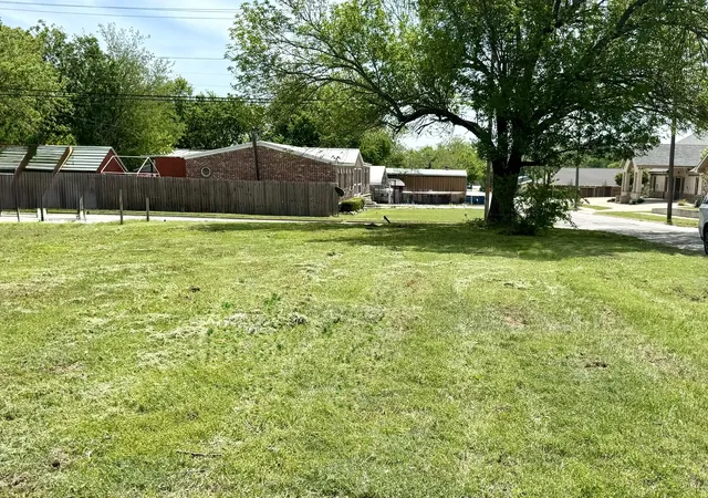 Homes for sale in Bowie, TX | 900 N Mason St, Bowie, TX 76230 | MLS# 20906983