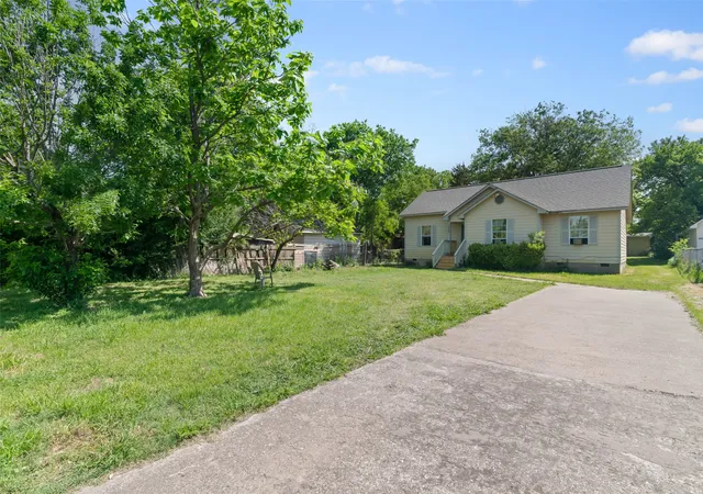 Single family home for sale at 5344 Larimore Ln, Dallas, TX 75236 | MLS# 20909981