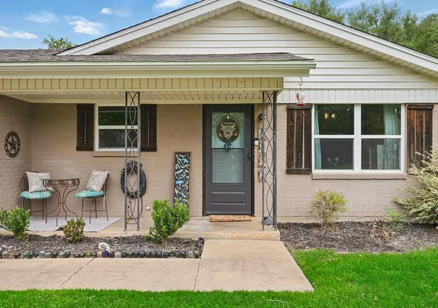 Photo 2 of Sale Pending at 8832 Kate St, Fort Worth, TX 76108 | MLS# 20904688 | Listing updated on 2026-09-02