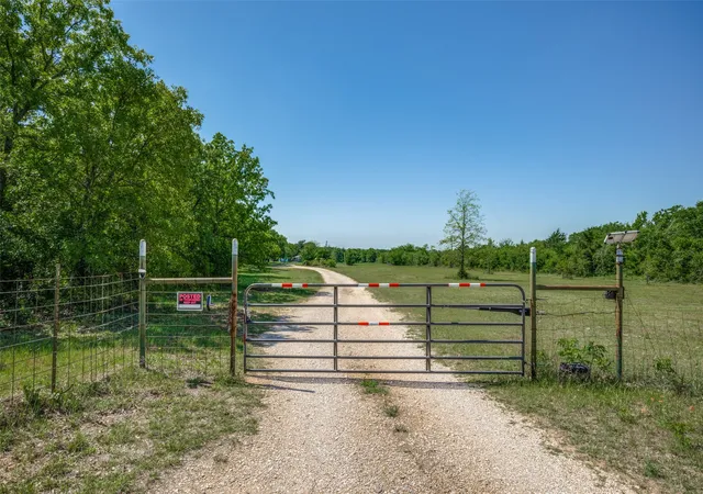 Homes for sale in Decatur, TX | 119 Private Road 1186, Decatur, TX 76234 | MLS# 20905959