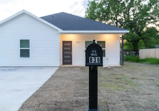 Homes for sale in Cooper, TX | 839 Sw 7th St, Cooper, TX 75432 | MLS# 20915712