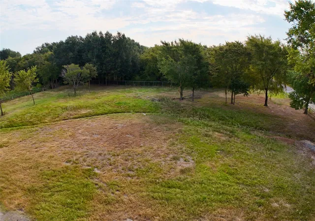 Homes for sale in Kemp, TX | 11161 Lakeside Dr, Kemp, TX 75143 | MLS# 20915600