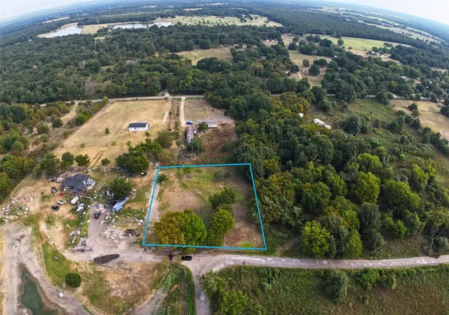Homes for sale in Kemp, TX | 11161 Lakeside Dr, Kemp, TX 75143 | MLS# 20915600