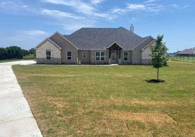 Photo 1 of Single family home for sale at 2028 Donna Ct, Azle, TX 76020 | MLS# 20917875 | Listing updated on 2025-10-28