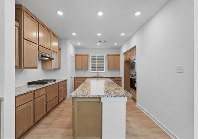 Photo 3 of Single family home for sale at 3914 Bison Ln, Crandall, TX 75114 | MLS# 20919494 | Listing updated on 2026-10-01