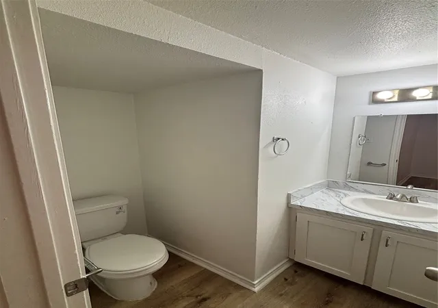 Photo 15 of Condo for sale at 6026 Stoneybrook Dr, Fort Worth, TX 76112 | MLS# 20890109 | Listing updated on 2026-08-31