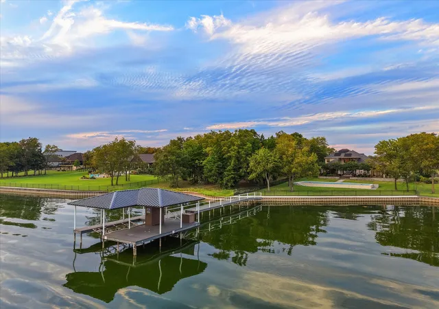 Photo 2 of Single family home for sale at 1140 The Shores Dr, Corsicana, TX 75109 | MLS# 20924251 | Listing updated on 2026-10-02