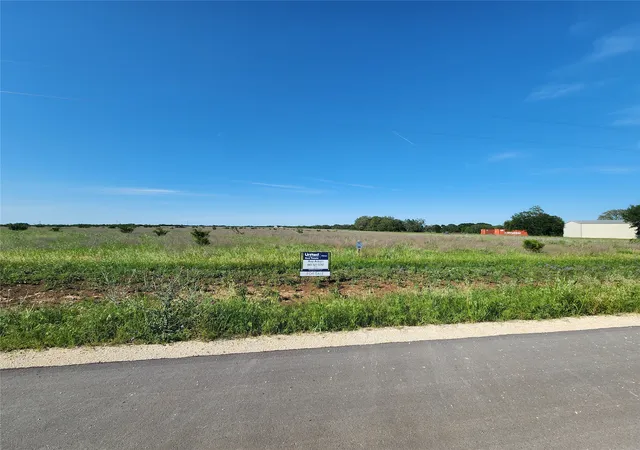 Homes for sale in Oglesby, TX | 366 Yellowstone Dr, Oglesby, TX 76561 | MLS# 20925394