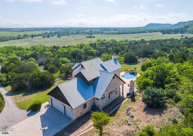 Photo 3 of House for sale at 671 Cr 108, Santa Anna, TX 76878 | MLS# 20929655 | Listing updated on 2026-10-05