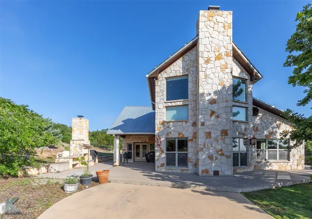 Photo 4 of House for sale at 671 Cr 108, Santa Anna, TX 76878 | MLS# 20929655 | Listing updated on 2026-10-05
