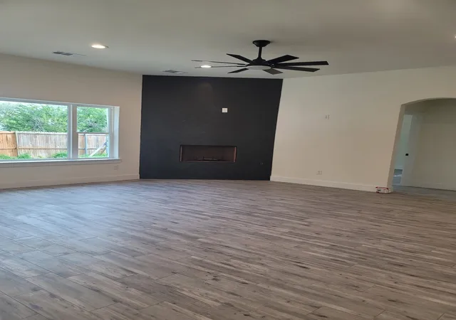 3rd image of 625 Atlanta St, Fort Worth, TX 76104 | MLS# 20929866