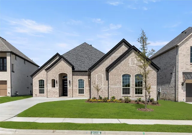 Photo 3 of Single family home for sale at 2118 Clairmount Dr, Rockwall, TX 75087 | MLS# 20931594 | Listing updated on 2026-06-29