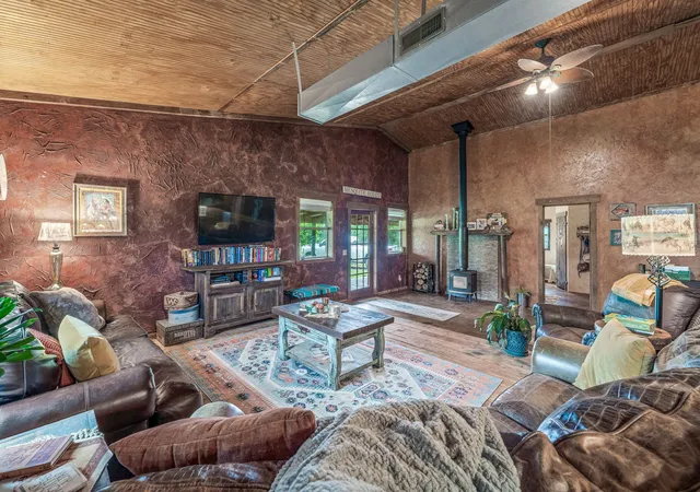 Homes for sale in Stephenville, TX | 1545 County Road 130, Stephenville, TX 76401 | MLS# 20925476