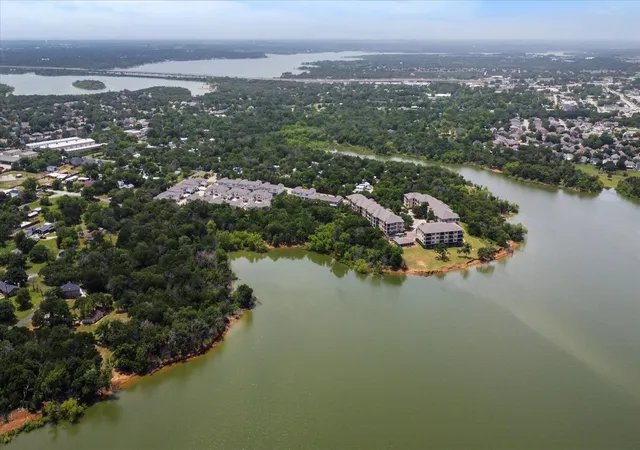 Homes for sale in Lake Dallas, TX | 444 Waters Edge Drive, Lake Dallas, TX 75065 | Houzeo